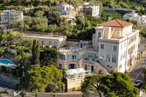 Hotel Miramare in Sorrento — foto 24