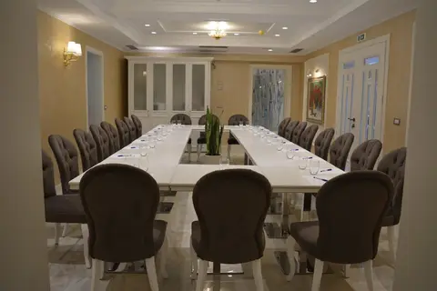 Lot Boutique Hotel in Tirana — foto 4
