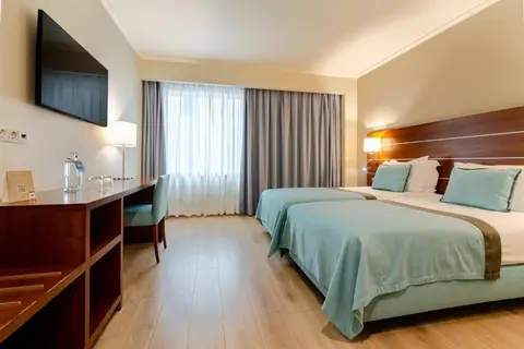 Turim Europa Hotel in Almada — foto 16