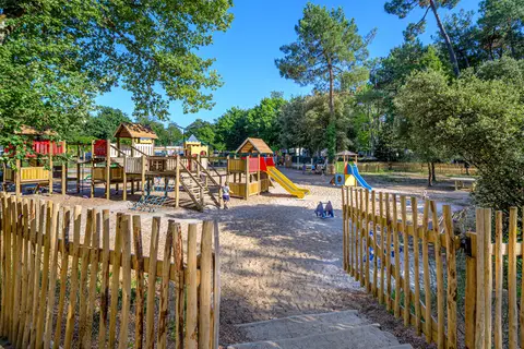 Flower Camping Au Bois Des Biches in Saint-Hilaire-de-Riez — foto 26