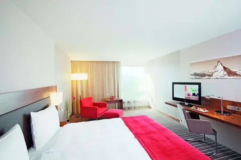 Mövenpick Zurich Airport Hotel in Opfikon, foto 3