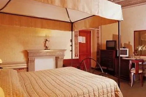 Hotel Villa San Lucchese in Poggibonsi — foto 12