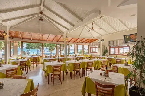 Alianthos Beach in Alianthos Beach Hotel, foto 8