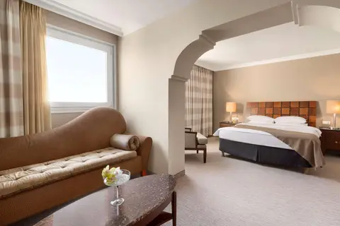 Ramada by Wyndham Sofia City Center in Sofia — foto 21