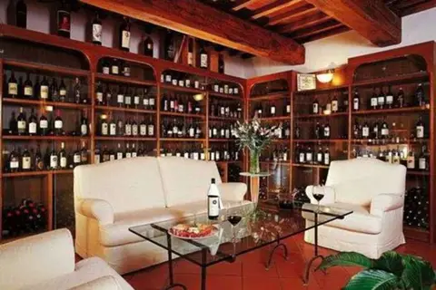 Hotel Villa San Lucchese in Poggibonsi — foto 18