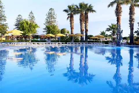 Sunshine Rhodes in Ialysos — foto 3
