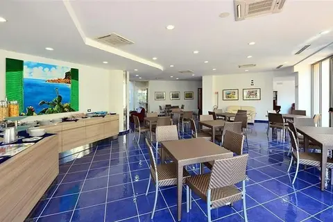 Astro Suite Hotel in Cefalù, foto 18