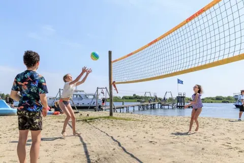 Camping en Villapark De Paardekreek foto 18