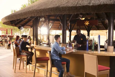 Amwaj Rotana in JB Gastropub — foto 29