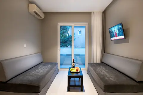 Sunday Hotel in Ιαλυσός — foto 19