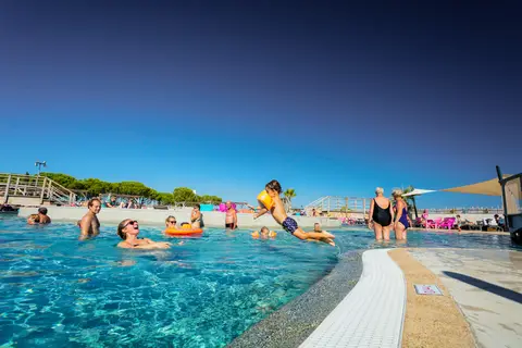 Camping Mas Des Lavandes in Sérignan, foto 12