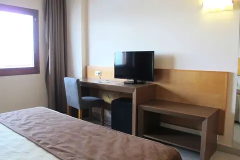 Ohtels Campo de Gibraltar in La Línea de la Concepción — foto 7
