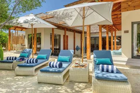 Kuredhivaru Resort and Spa Maldives in Noonu Atoll Education Centre — foto 28