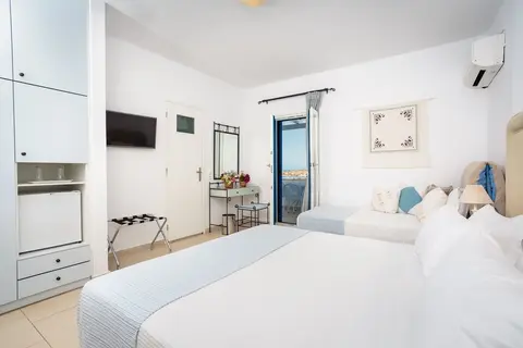 Pyrgaki Hotel in Παροικιά — foto 11