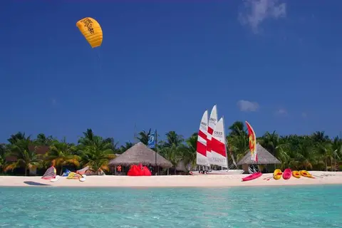 Kuredu Island Resort in Staff Area — foto 30