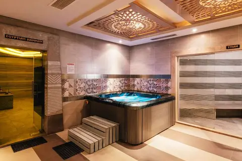 AMC Royal Hotel & Spa in الاحياء — foto 17