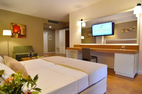 Sandy Beach Resort in Golem — foto 27