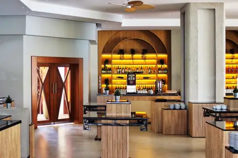 Babaylon Hotel in Cesme — foto 17
