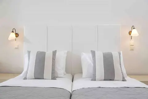 Manoulas Mykonos Beach Resort in Άγιος Ιωάννης Διακόφτης — foto 21