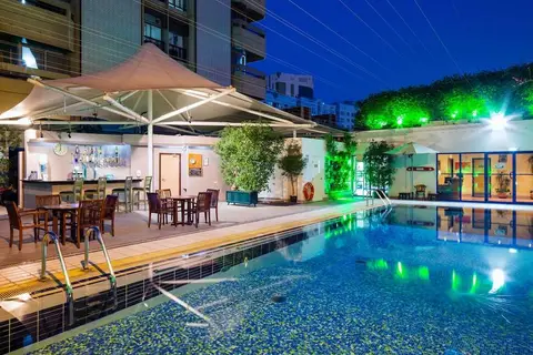 Novel Hotel City Center in الدَّانَةْ — foto 9