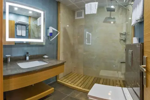 Bisetun Hotel in Fatih — foto 7