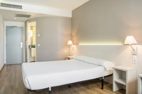 Hotel ILUNION Valencia 3 in Valencia — foto 6