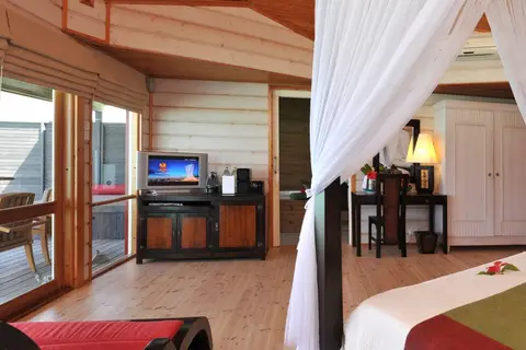 Komandoo Island Resort & Spa in ނައިފަރު — foto 28