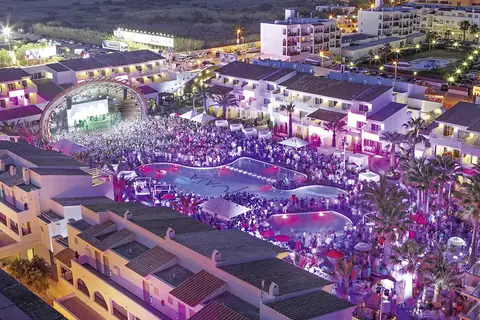 Ushuaïa Ibiza Beach Hotel & The Unexpected Ibiza Hotel in Sant Jordi de ses Salines — foto 12