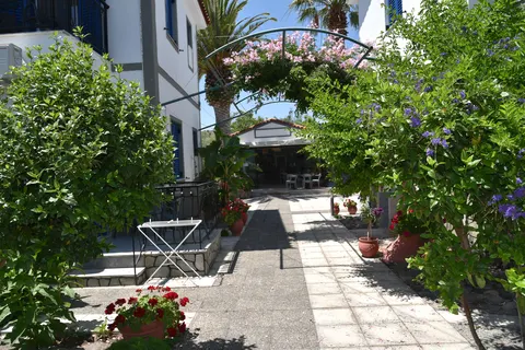 Appartementen Anaxos Garden in Skoutaros — foto 15