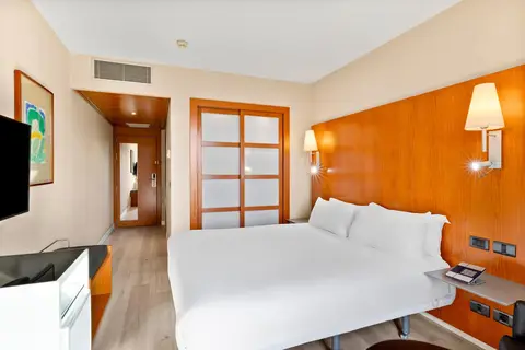 B&B HOTEL Zaragoza Los Enlaces Estación in Zaragoza — foto 15