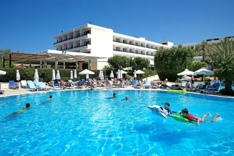 Avanti Hotel in Paphos — foto 3