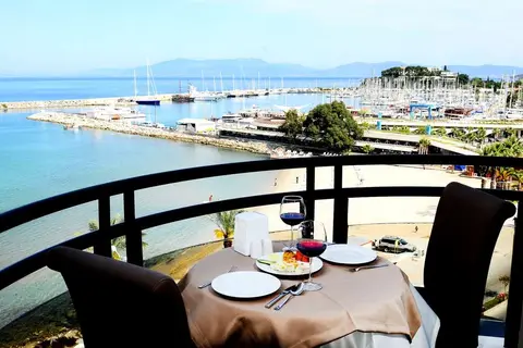 Hotel By Karaaslan Inn in Kuşadası — foto 13