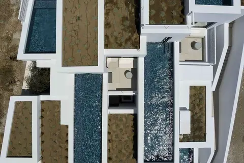 Cubic Hotel in Ορνός — foto 9