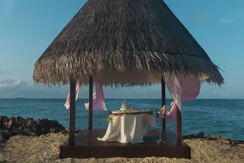 Taj Coral Reef Resort & Spa, Maldives in Nooraanee Shop 2 — foto 16