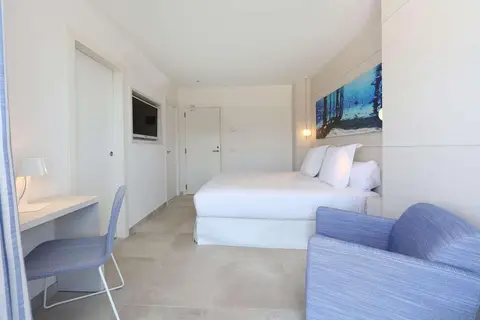 Iberostar Selection Santa Eulalia Ibiza - adults only in Santa Eulària des Riu — foto 17