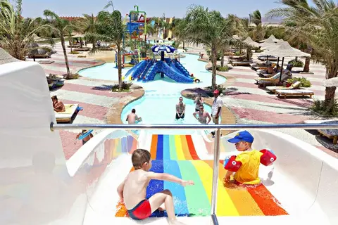 The Three Corners Sea Beach Resort in Beach Bar — foto 20