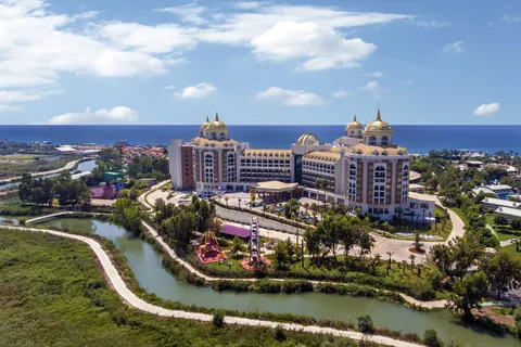 Delphin BE Grand Resort in Güzeloba Mahallesi — foto 3