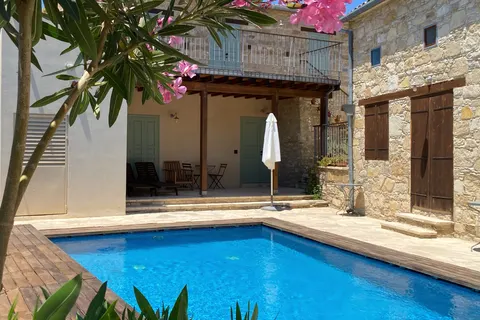 Evkarpos Country House in Psematismenos