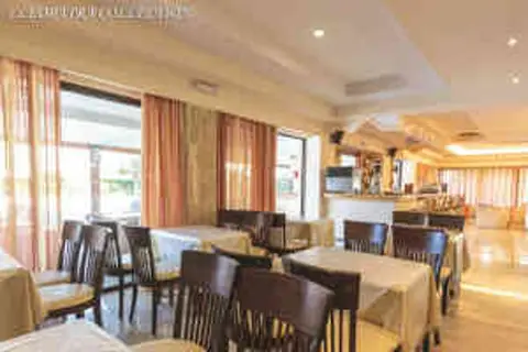 Cleopatra Classic Hotel in Καρδάμαινα — foto 4