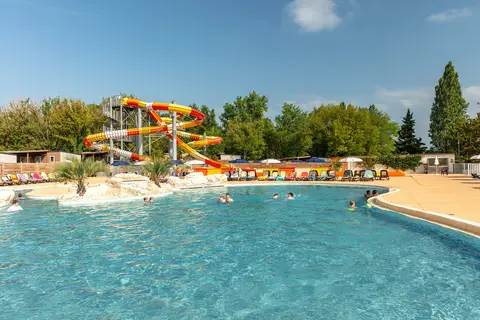 Camping Château De Fonrives in Rives — foto 12