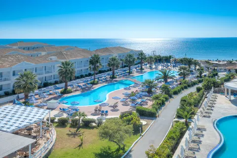 Sandy Beach Resort in Agios Georgios