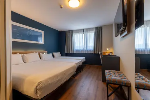 Travelodge Barcelona Poblenou in Barcelona — foto 14