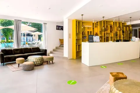 Ibis Styles Golden Sands Roomer in Sunrise — foto 7