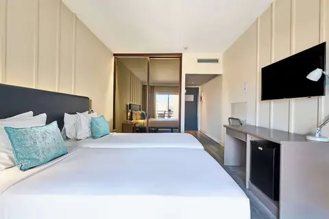 Hotel TRYP by Wyndham Lisboa Caparica Mar in Costa da Caparica — foto 28