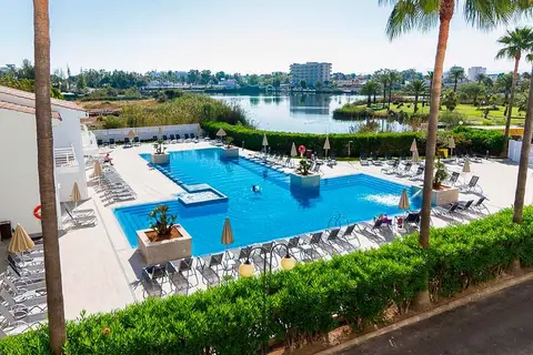 Eix Lagotel Holiday Resort in Muro — foto 8