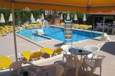 Amazones Villas Appartementen in Δημοτική Ενότητα Μαλίων — foto 12