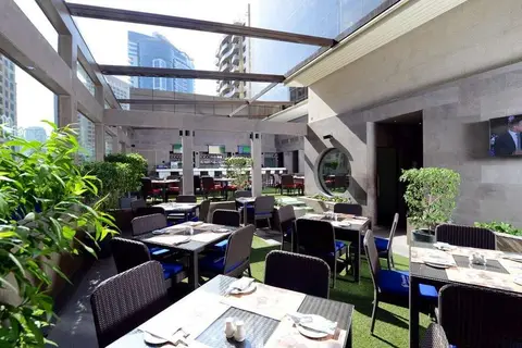 Grand Millennium Dubai in Dubai — foto 12