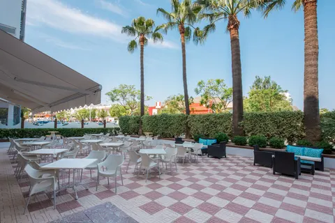 Iberostar Waves Ciudad Blanca in Alcúdia — foto 17