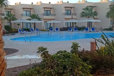 Sky View Suites Hotel in الهضبه