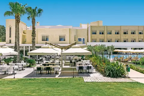 Mangia's Himera Resort in Campo Felice Di Roccella — foto 9